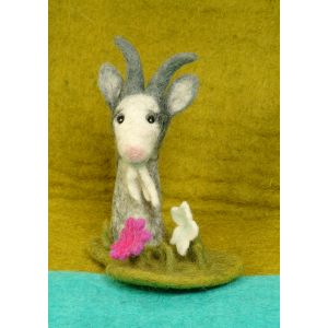 Filz-Fingerpuppe Ziege kaufen München, Filzfingerpuppe Ziege kaufen Bayern,  glove puppet goat made of felt, natürliches Kinder-Spielzeug aus Filz, Filz-Finger-Puppe Ziege, Filz-Tier, Filz-arbeit, Filzfingerpuppe Ziege auf der Wiese