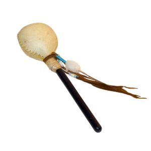 Große Rinderhaut-Rassel mit Entenfeder, blau - für schamanische Arbeit kaufen München, buy rattle made of cow skin, decorated with duck feather, schamanische Maraka, Maraca kaufen Bayern, Schamanen-Rassel kaufen BRD, Große Rinderhautrassel mit Entenfeder