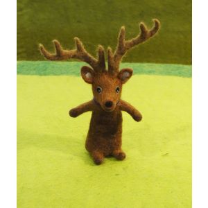 Filz-Fingerpuppe Hirsch kaufen München, handgemachte Fingerpuppen aus Filz, felt, handmade glove puppet deer made of felt, natürliches Kinder-Spielzeug aus Filz, Filz-Finger-Puppe Hirsch Filz-Tier, Filz-arbeit, Filzfingerpuppe Hirsch