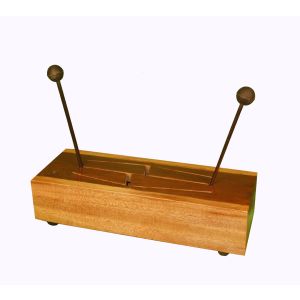 Pentatonische Schlitztrommel aus Holz kaufen München, Schlitz-Trommel kaufen Bayern, buy wooden tongue-drum, Orffsches Instrument - pentatonische Zungentrommel aus Holz kaufen BRD, Zungen-Trommel aus Mahagoni - Bodenplatte aus Eco-Holz