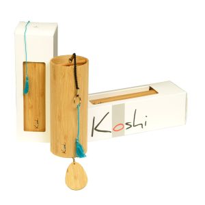 Original Koshi Klangspiel Aqua Wasser aus Bambus mit blauem Logo-Punkt und blauer Quaste, Koshi Wind-Spiel Aqua kaufen München, Original Koshi Windspiel Aqua kaufen Bayern, pentatonisch gestimmtes Koshi Aqua, carillons, wind chime Aqua, Koshi-Sphäre Aqua